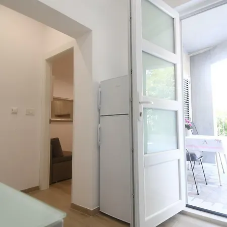 Nespula شقة Kaštela